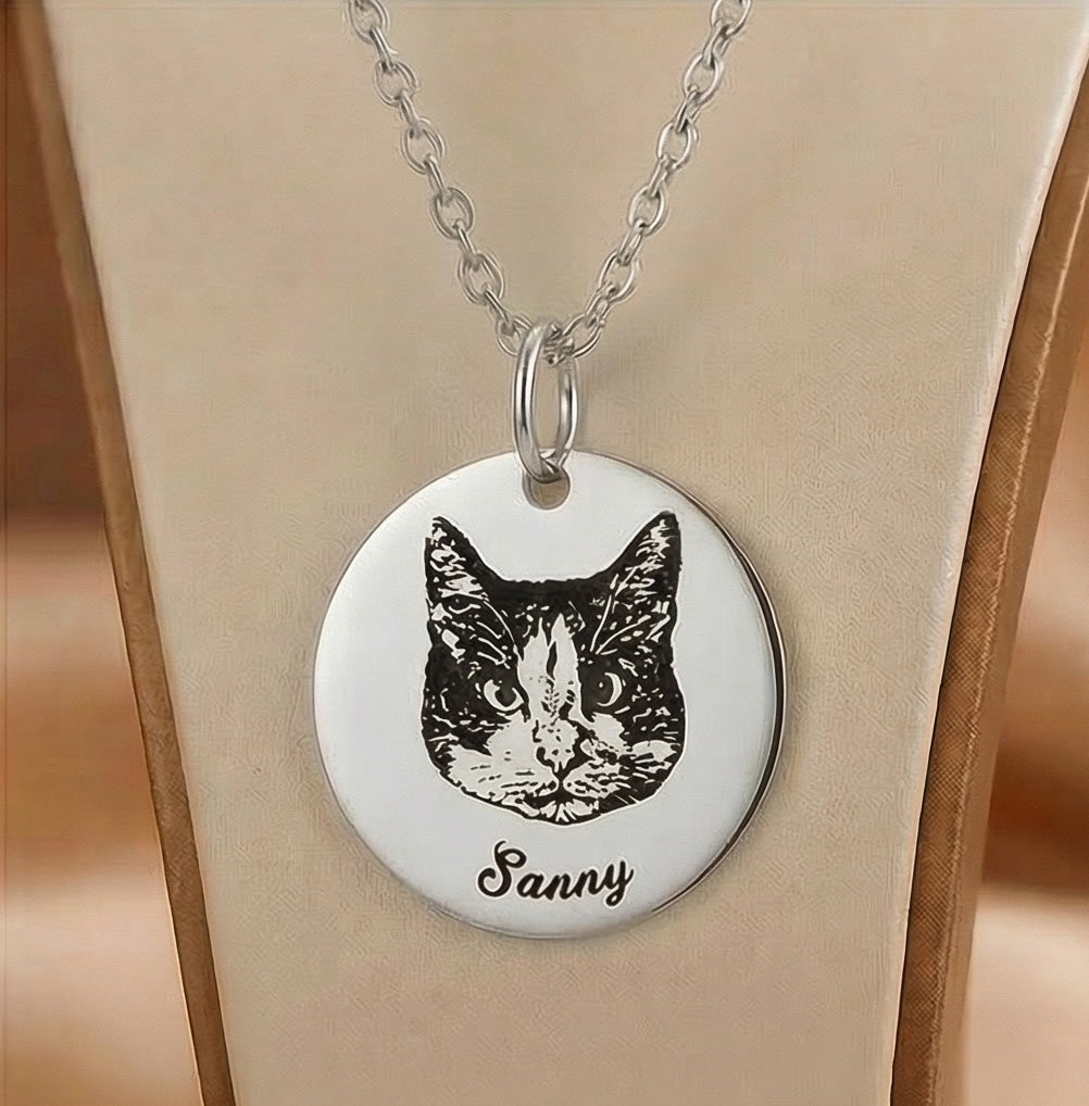 The Heritage Portrait Necklace